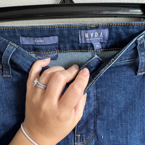 NYDJ Dark Wash Blue Denim High Rise Skinny Jeans Womens 16 Stretch Casual - Picture 3 of 5